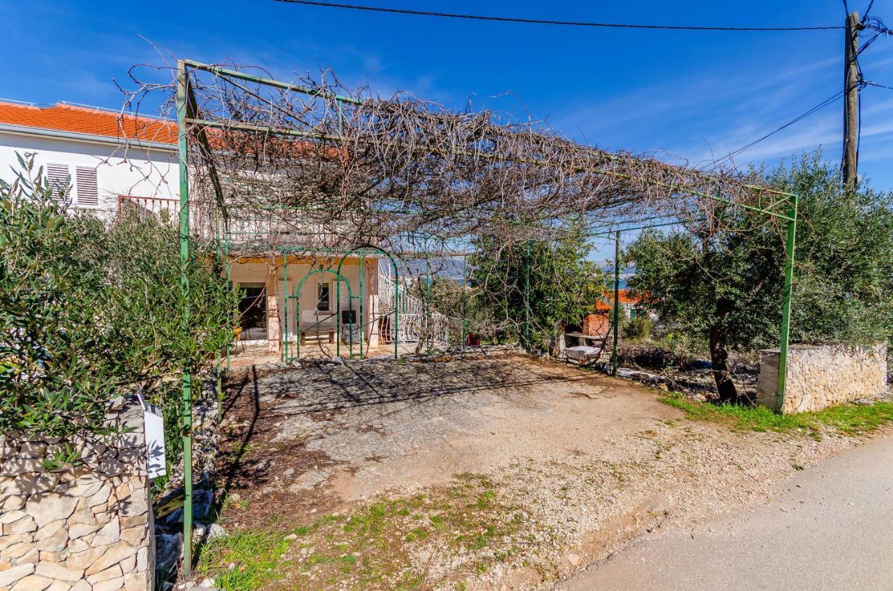 Apartments Stara Maslina Slatine Dış mekan fotoğraf