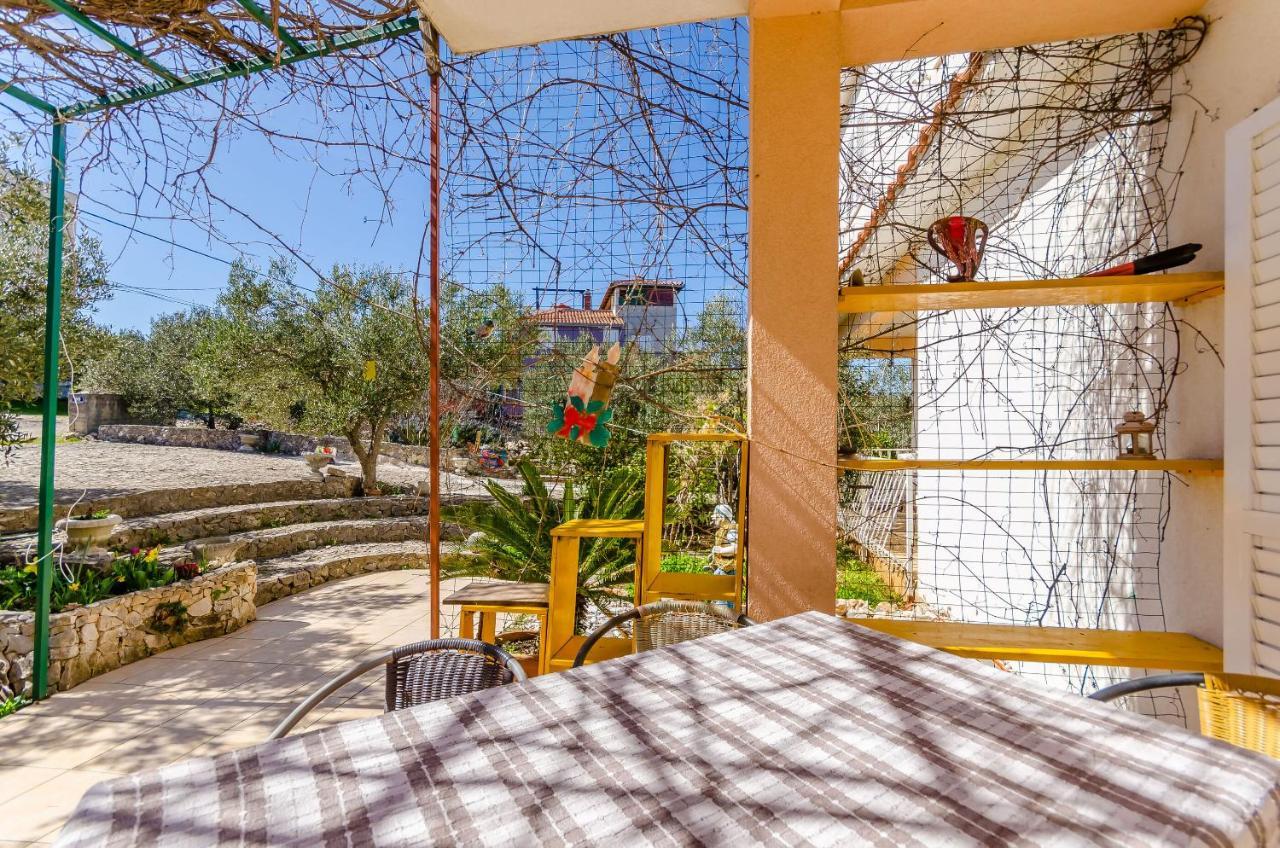 Apartments Stara Maslina Slatine Dış mekan fotoğraf